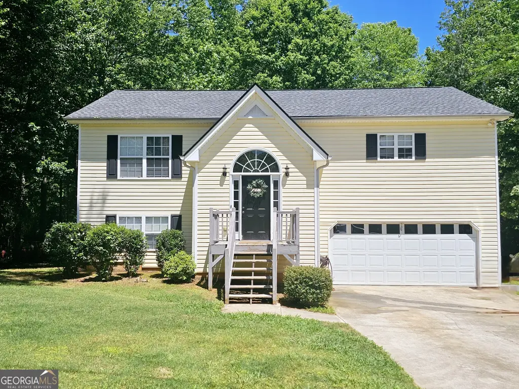 252 Emerald Pointe Drive, Carrollton