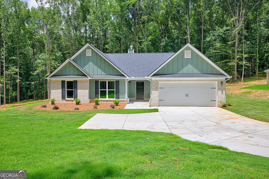 1714 Highway 82 2, Winder