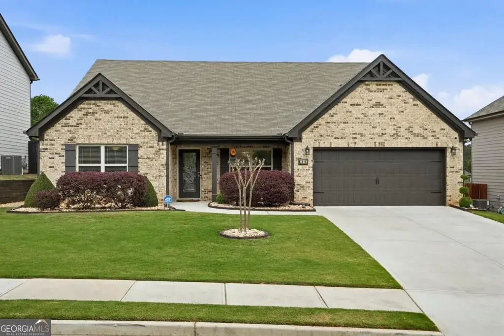 2996 Cove View Court, Dacula