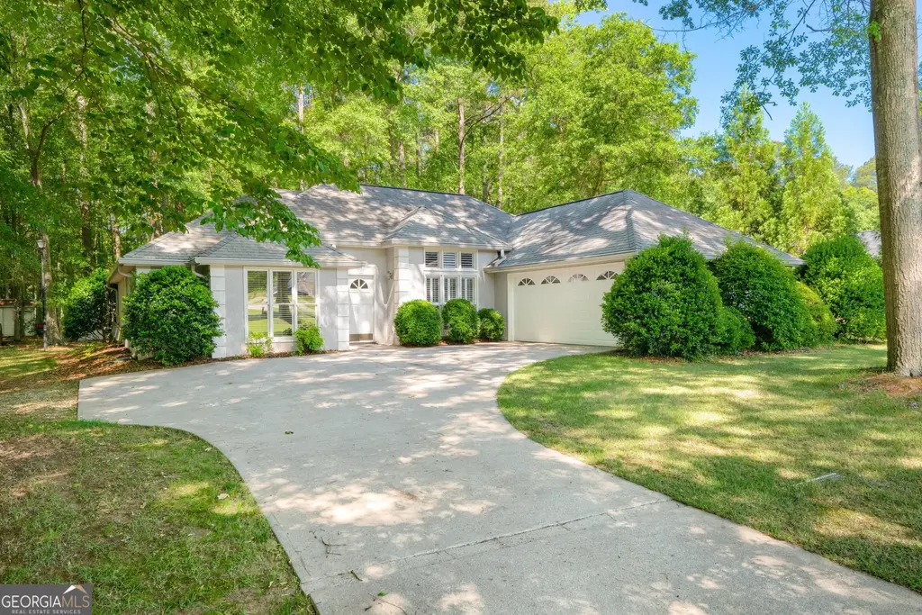 55 Beau Brook Lane, Sharpsburg