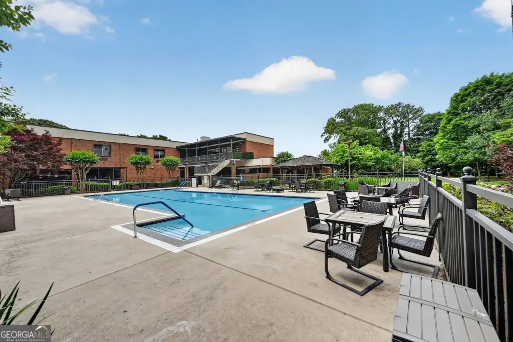 300 Johnson Ferry Road Ne B201, Atlanta