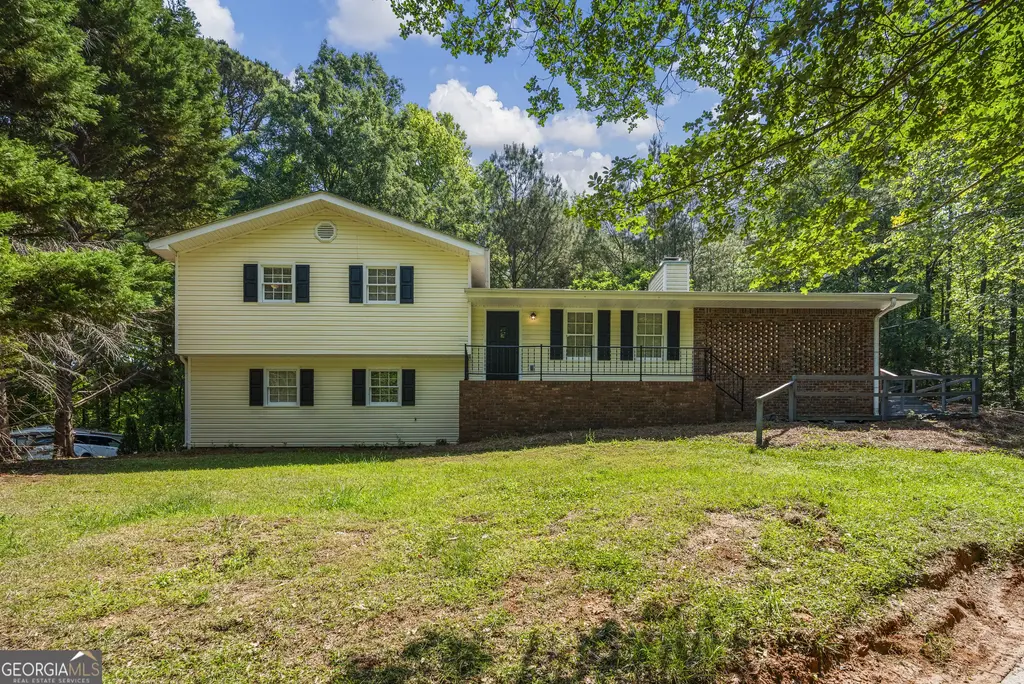 134 N Lake Drive, Lagrange