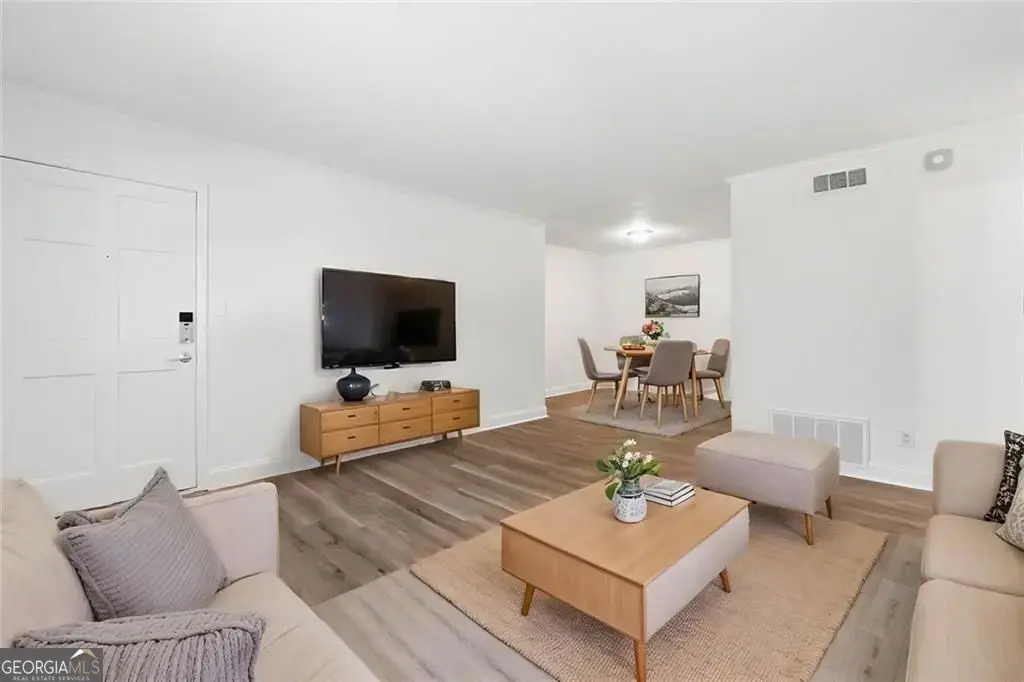 3510 Roswell Road Nw L-4, Atlanta