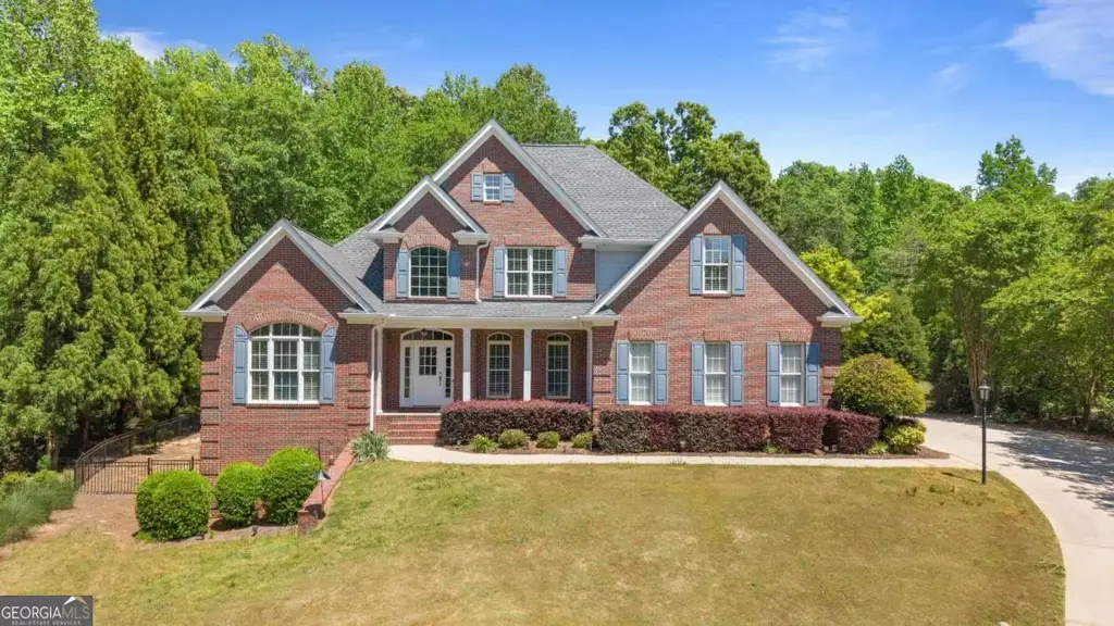 1031 Founders Lake Drive, Athens