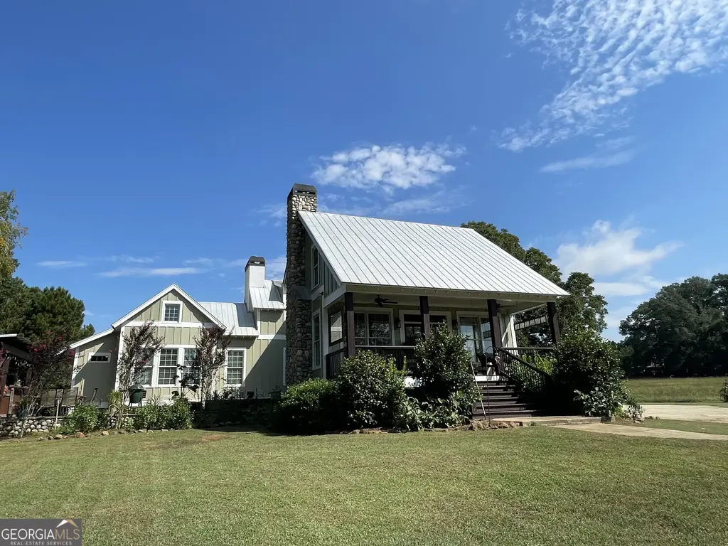 156 Lake Oglethorpe Drive, Arnoldsville