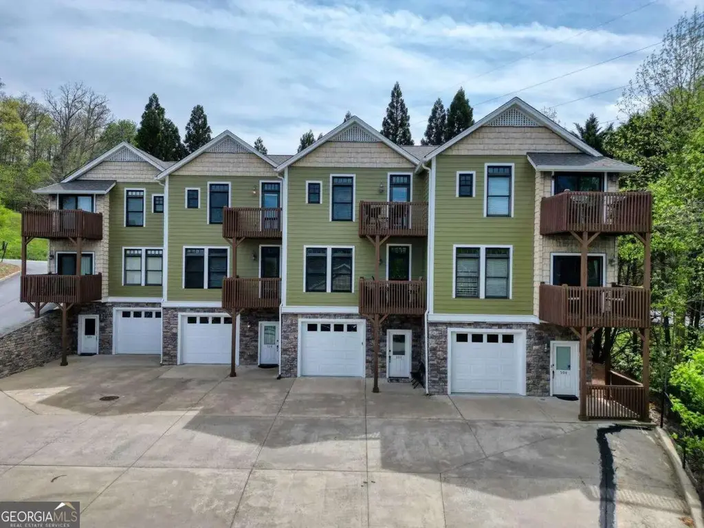 1401 Lakeside Road 502, Hiawassee