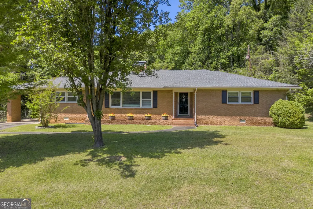 1973 Falls Road, Toccoa