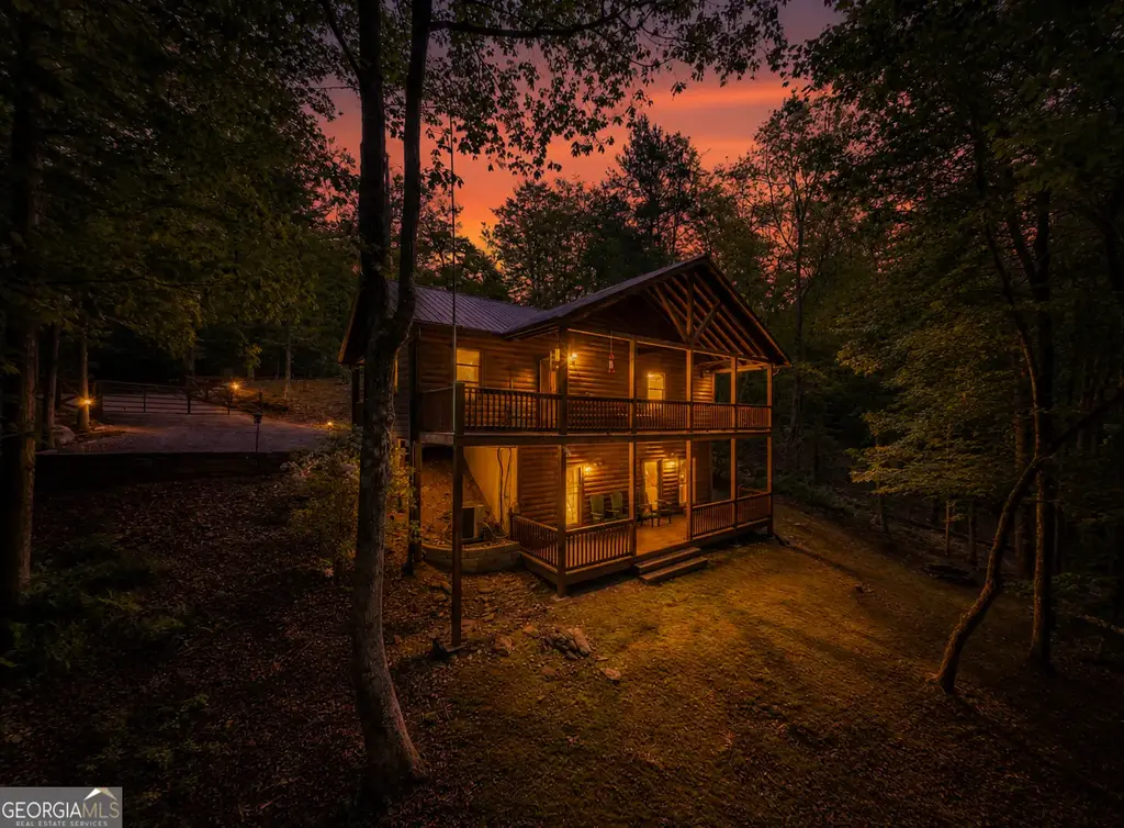 215 The Woods Road, Mineral Bluff