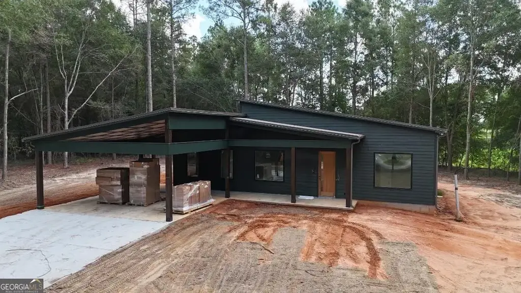 100 Marie Lane, Bainbridge