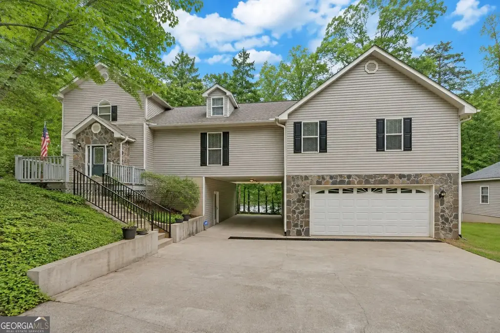 371 Shorewood Circle, Toccoa