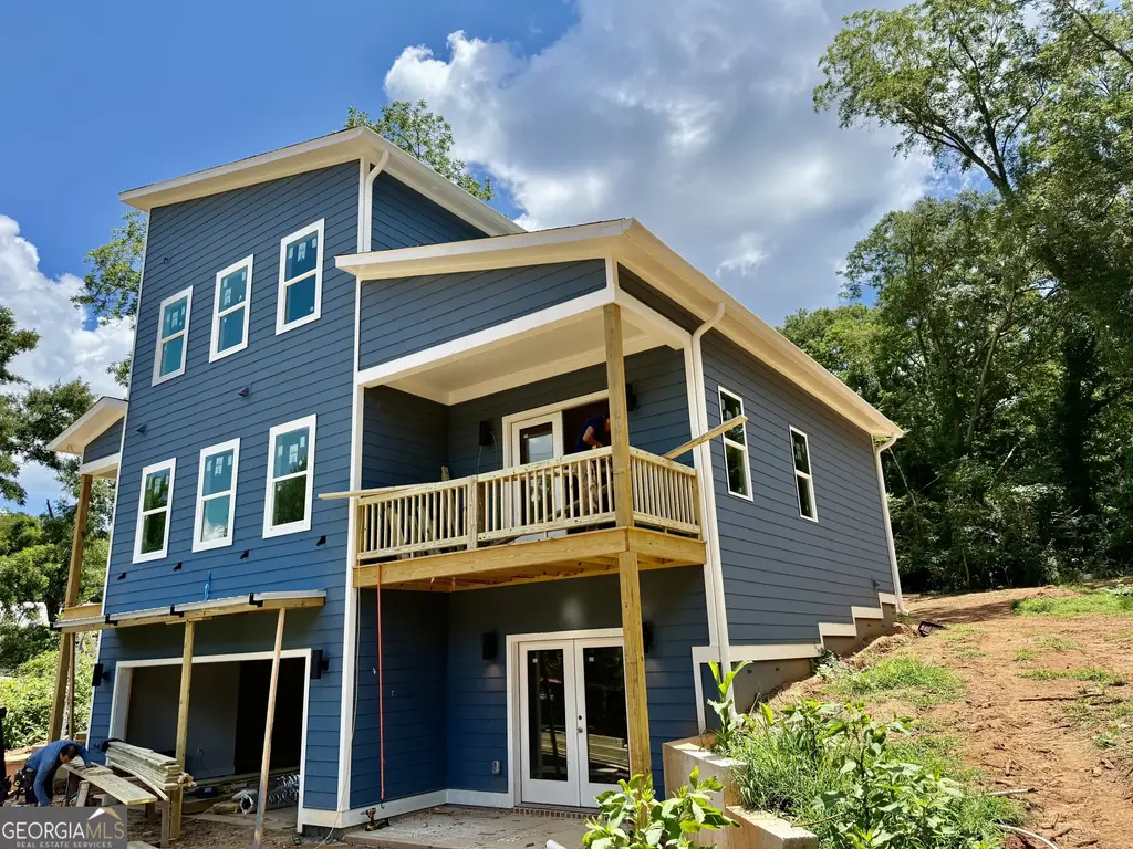 146 N Peter Street, Athens