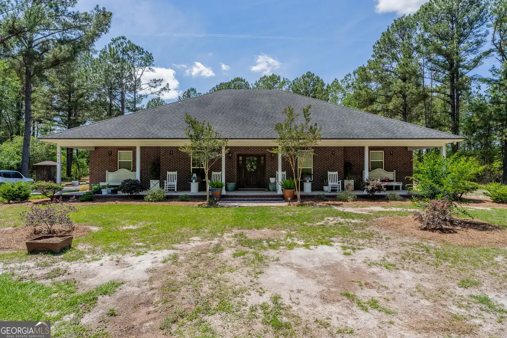 5512 Newton Road, Blackshear
