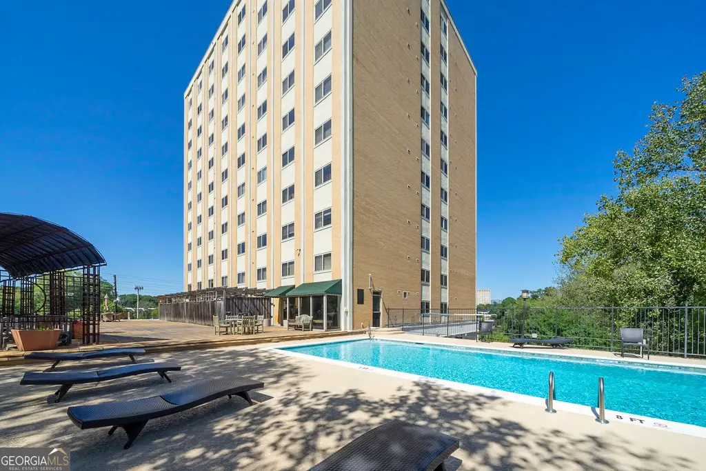 2285 Peachtree Road 602, Atlanta