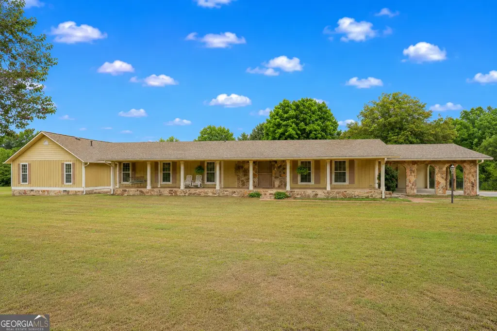 615 Fischer Road, Sharpsburg