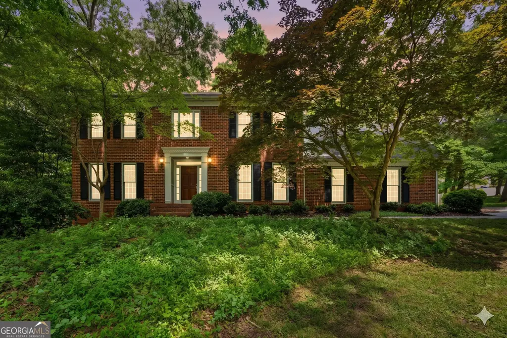 100 Lakemont Circle, Fayetteville