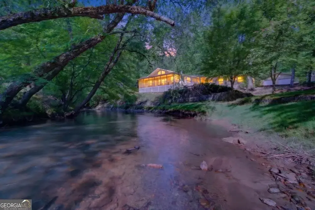 401 Mountain Rivers Road, Mineral Bluff