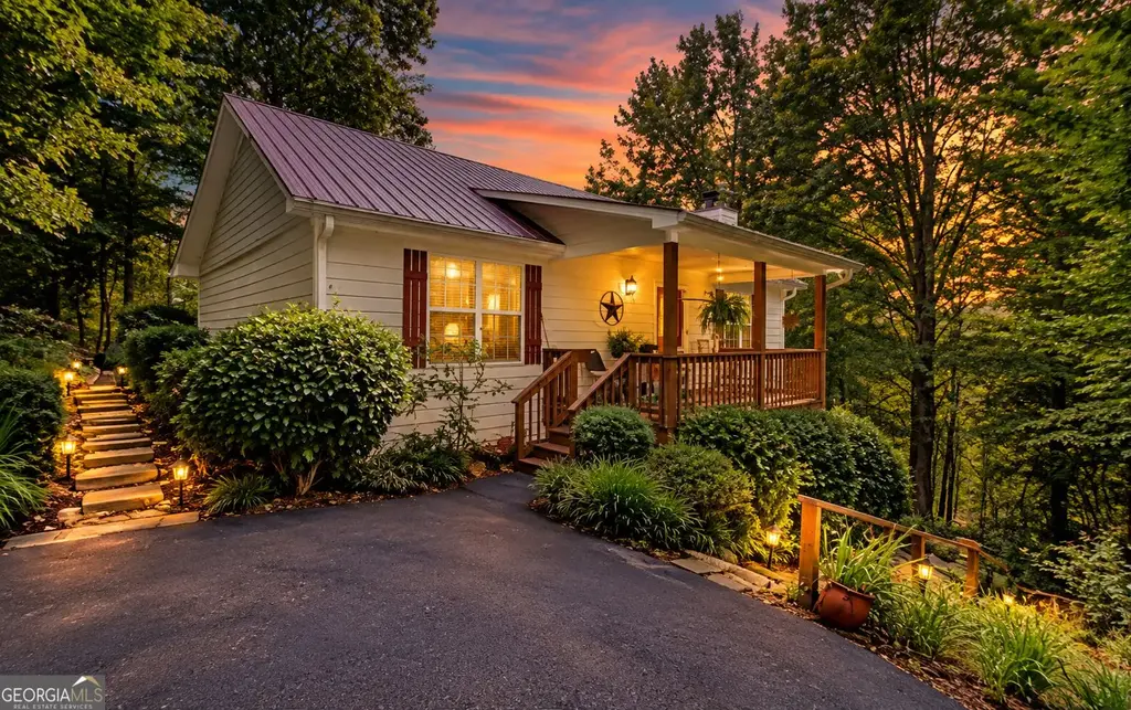 2532 Hunter Road, Hiawassee