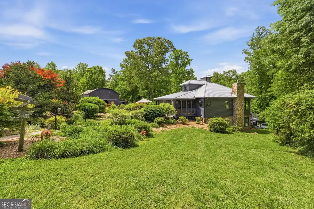 5134 Highway 17, Clarkesville
