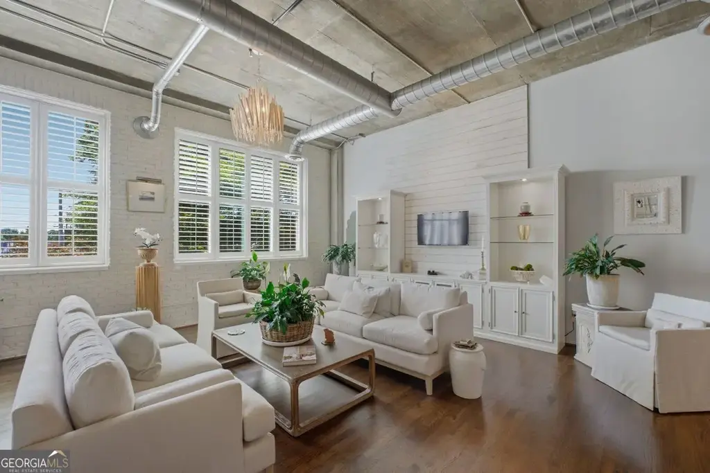 3235 Roswell Road Ne 402, Atlanta