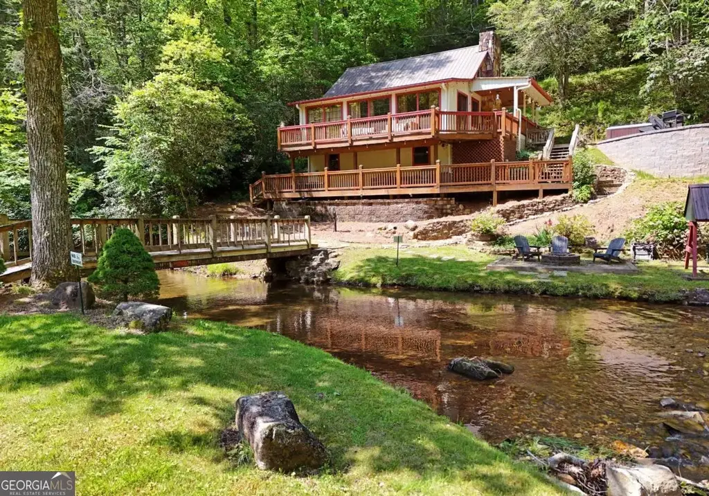 13111 Big Creek Road, Cherry Log