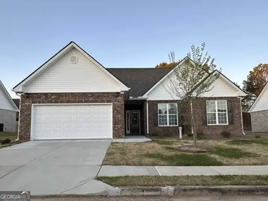 821 Crossroads Court, Social Circle