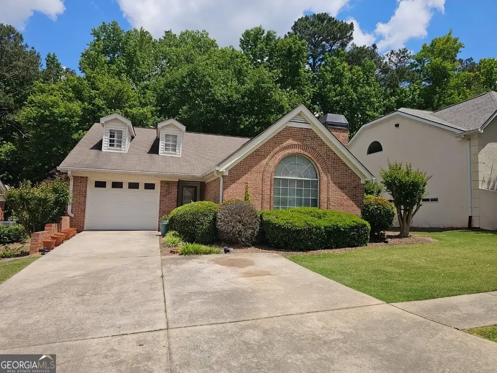 165 Stratford Way, Fayetteville