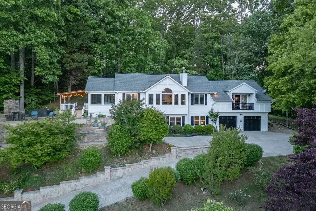 1925 Lakeview Summit Drive, Young Harris