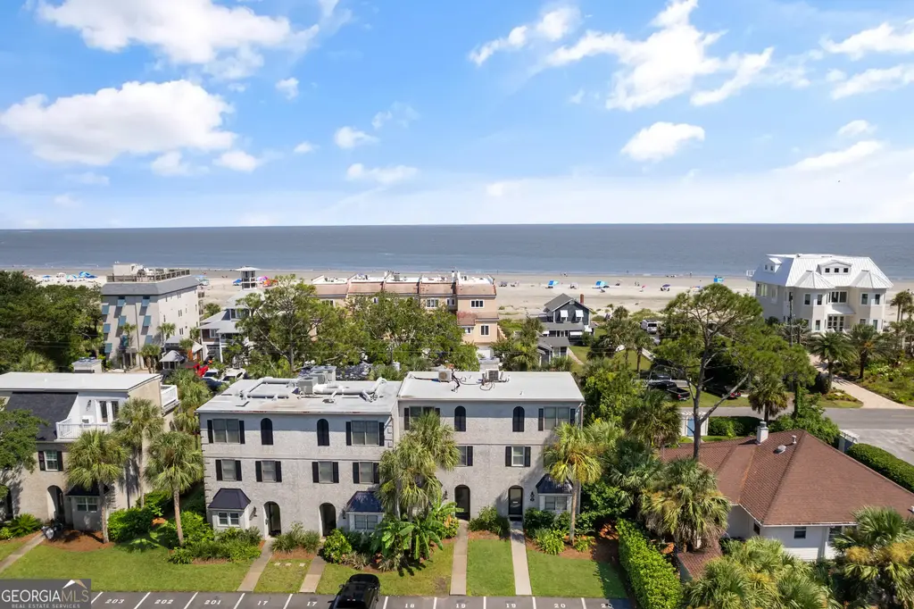 1035 Beachview Drive 19, St. Simons