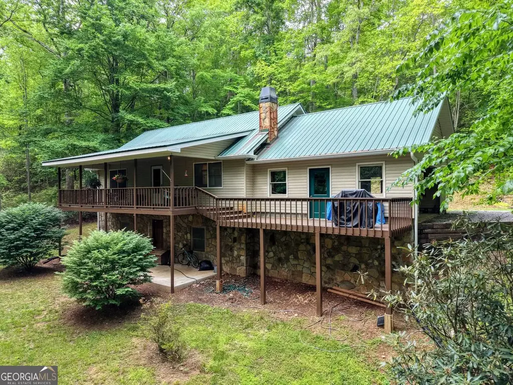 1568 Carlvin Road, Hiawassee
