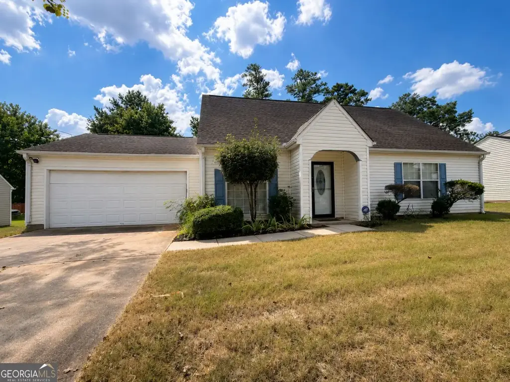 2759 Holly Berry Drive, Ellenwood