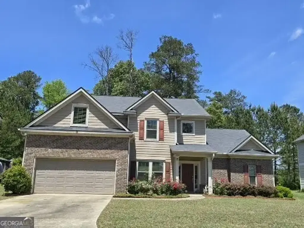 503 Bryant Lake Boulevard, Lagrange