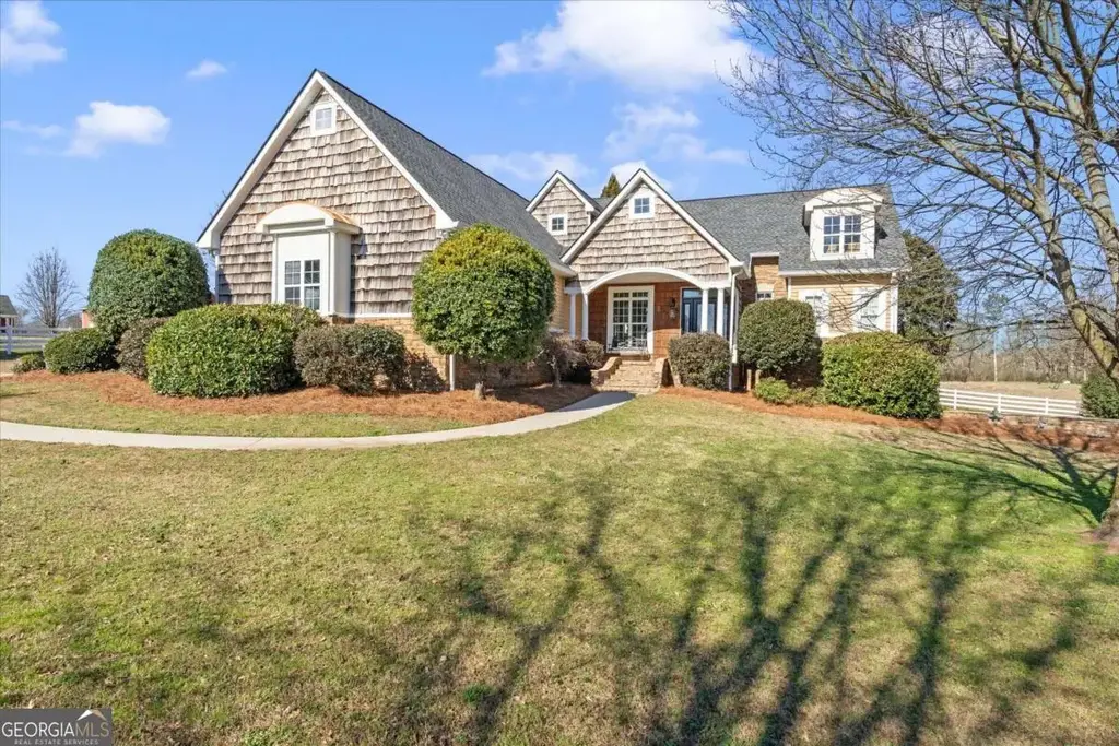 220 Mckenzie Bridge Road, Carrollton