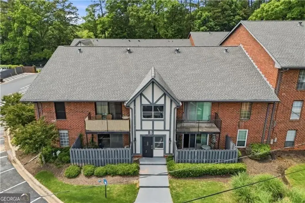 6851 Roswell Road B3, Atlanta