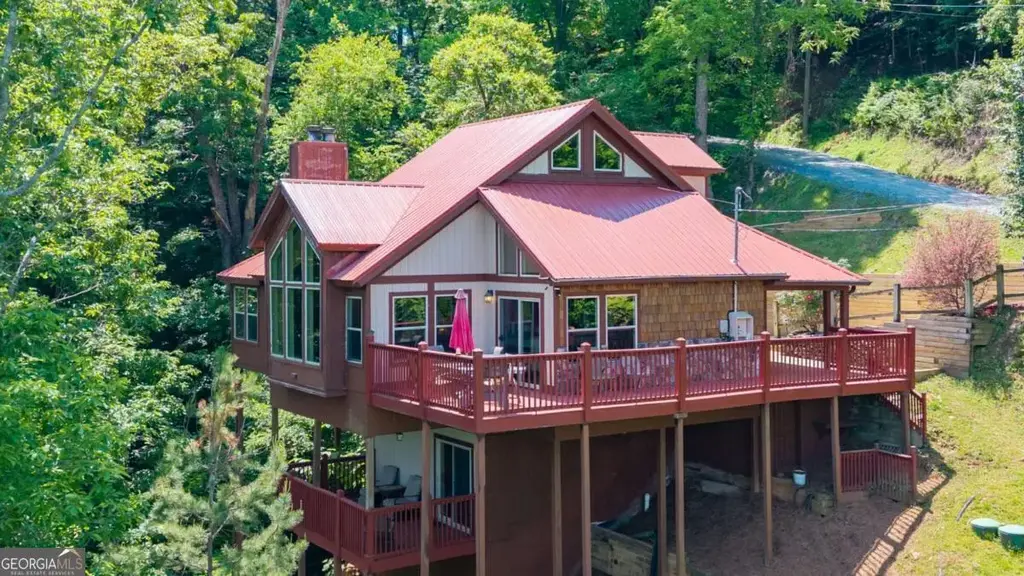561 Summit Lane, Ellijay