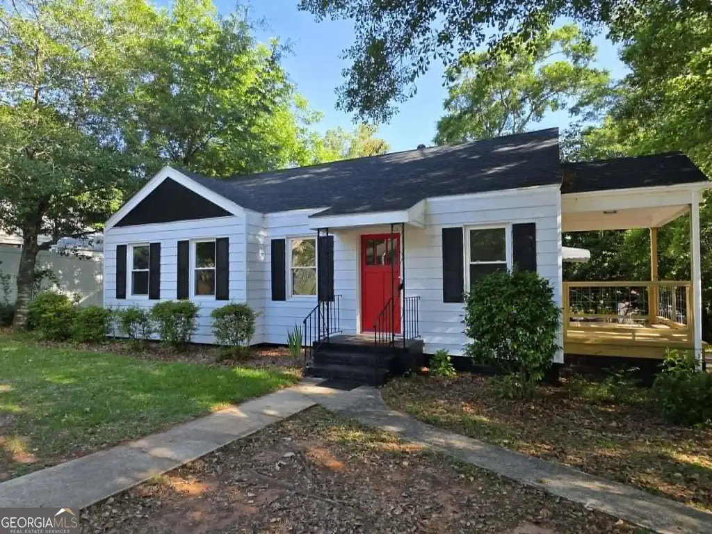500 East Main Street, Thomaston