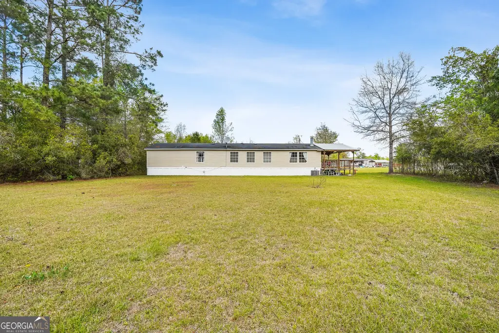 1298 Lee Road, Pembroke