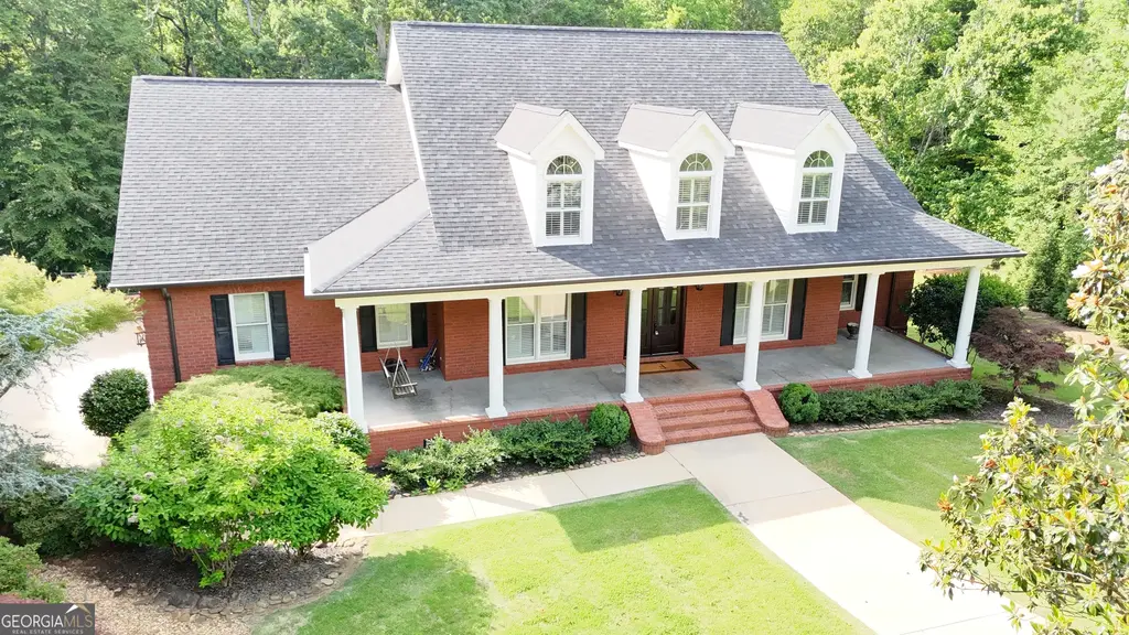 1836 Morningside Tr, Elberton