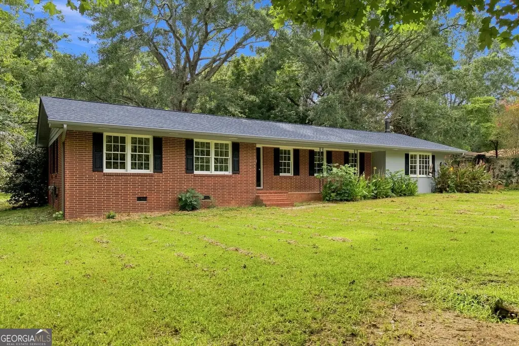 765 Glenn Carrie Road, Hull