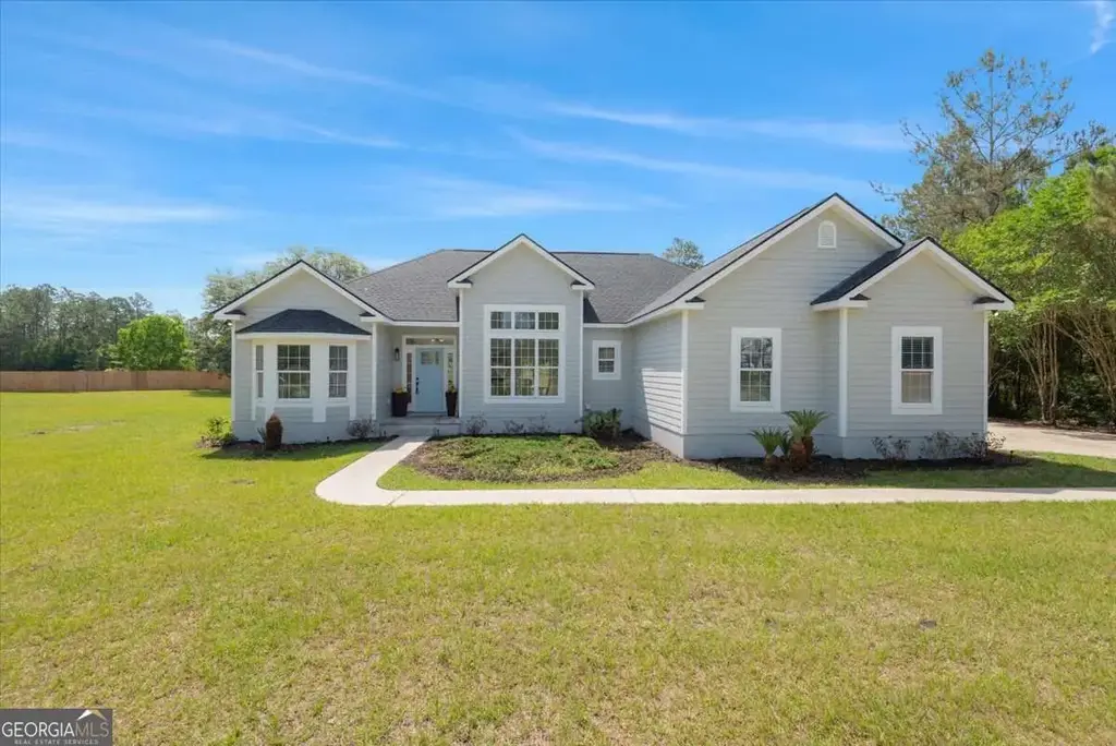 2657 Horseshoe Cove, Waverly