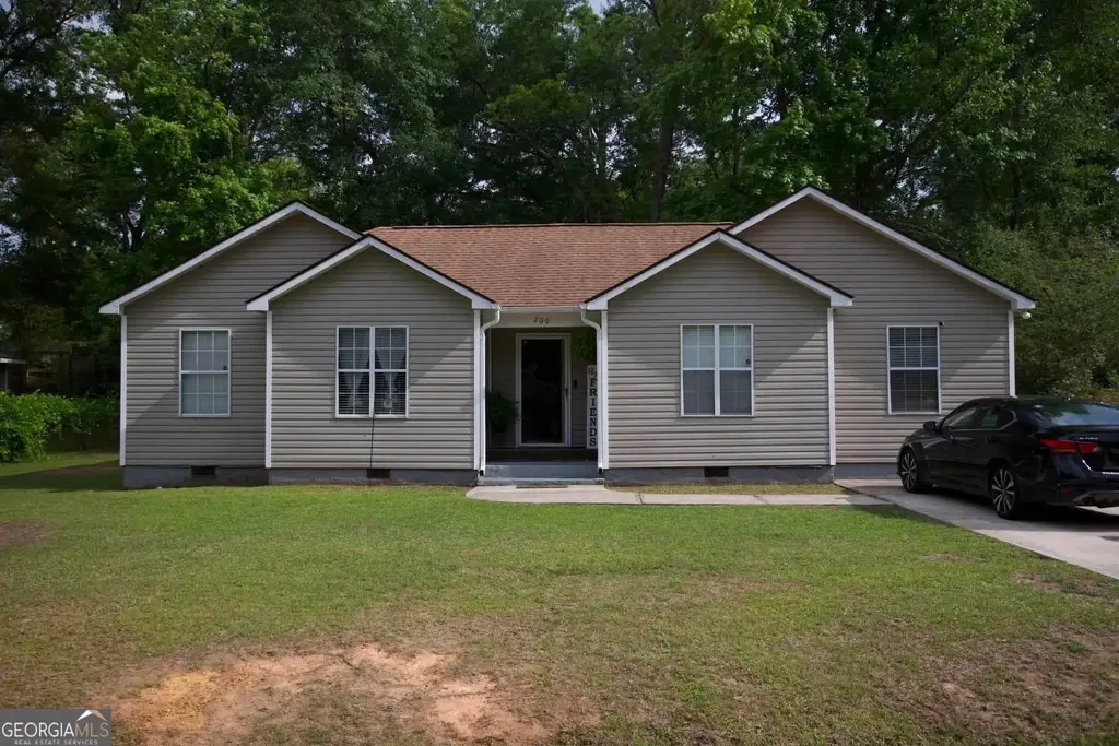 209 Maple Street, Statesboro