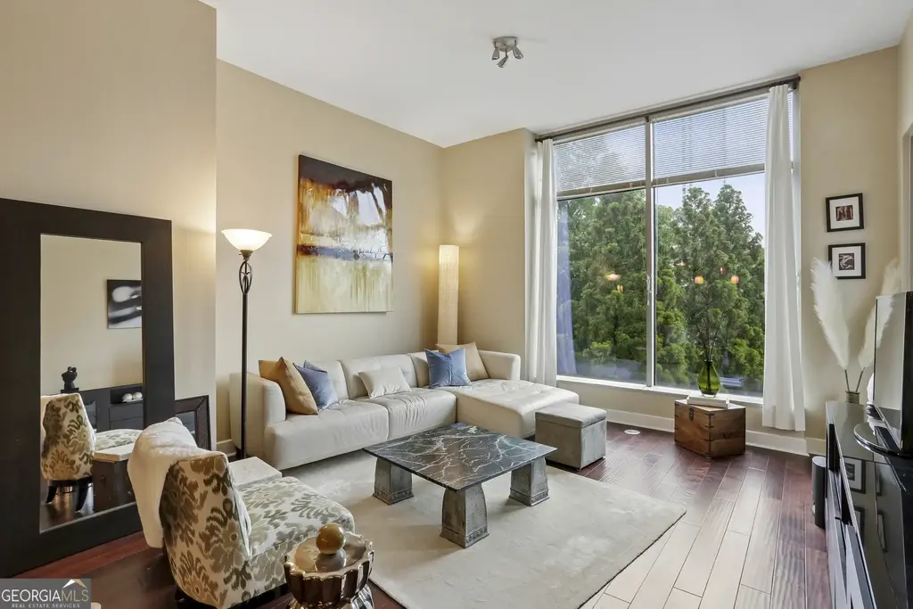 2795 Peachtree Road Ne 307, Atlanta