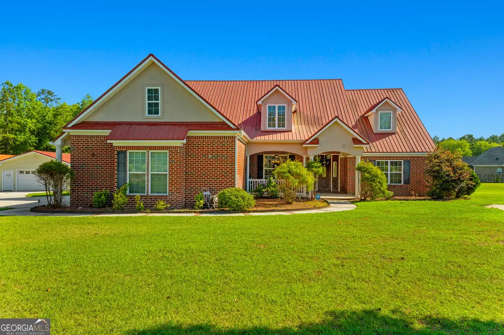 19 Hollow Oak Drive, Pembroke