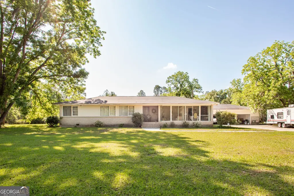 1705 Smith Road, Waycross