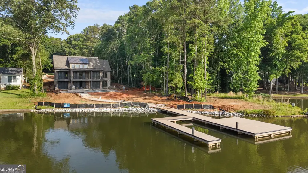 264 Loch Way, Eatonton