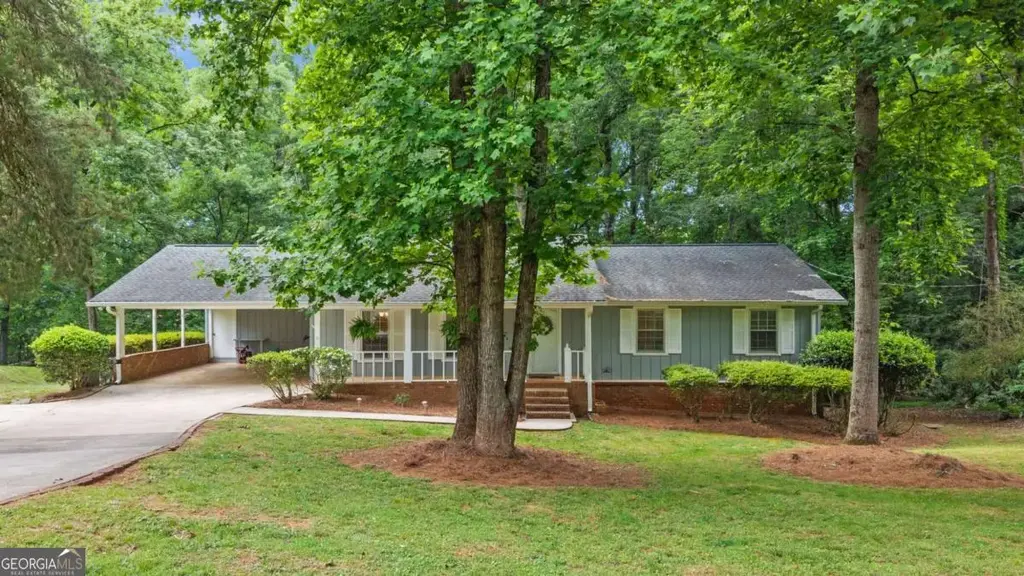 388 Cherokee Ridge, Athens