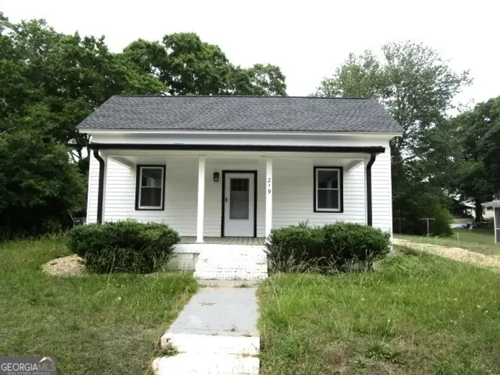 219 Broad Street, Carrollton