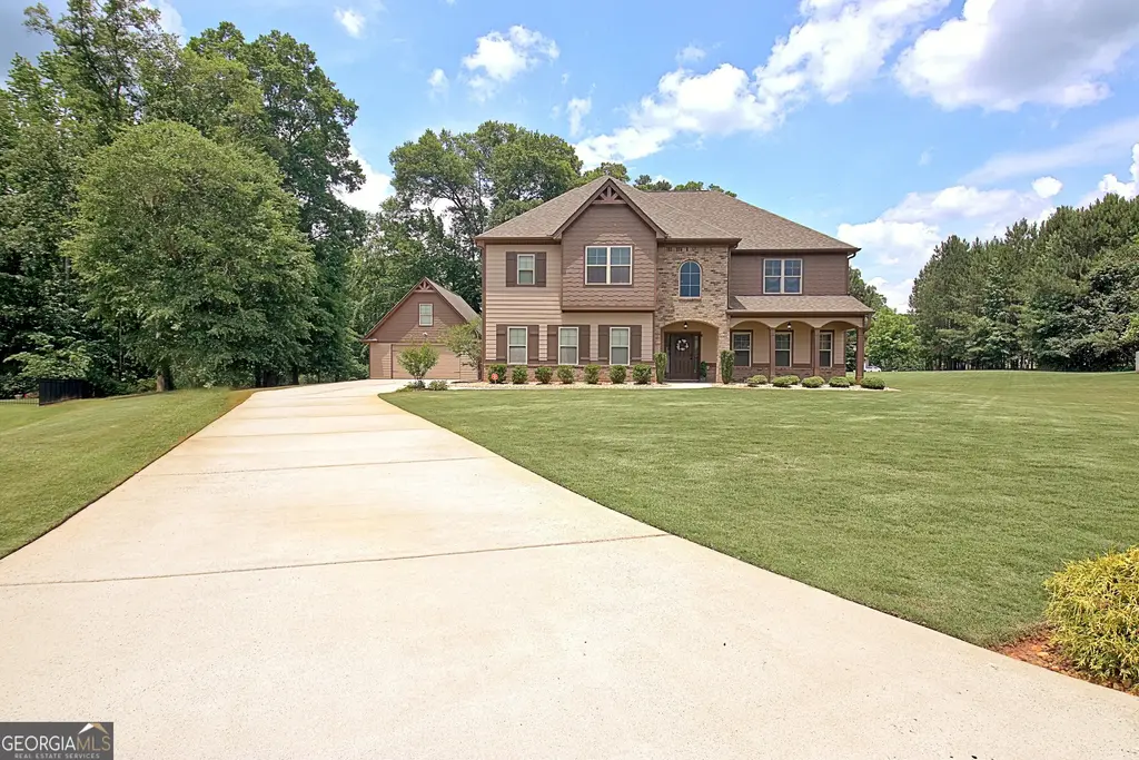 375 Grandmas Lane, Fayetteville