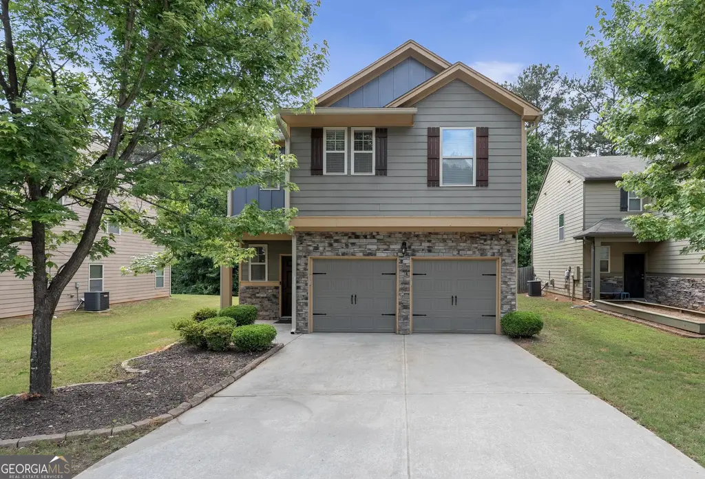 2777 Lakeview Walk, Decatur
