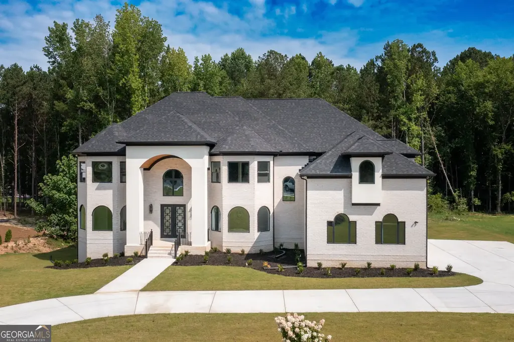 210 Waltham Way, Fayetteville