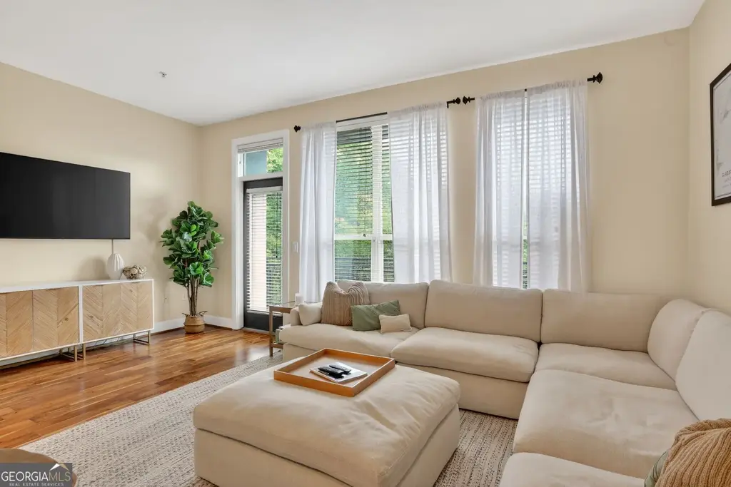 747 Ralph Mcgill Boulevard Ne 323, Atlanta